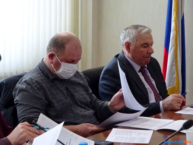 Дмитрий Пашов (слева)